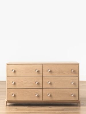 Calla Dresser – Oak Grain | Sculpted Knobs