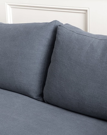 Vuti Sofa – Midnight Blue Linen Blend