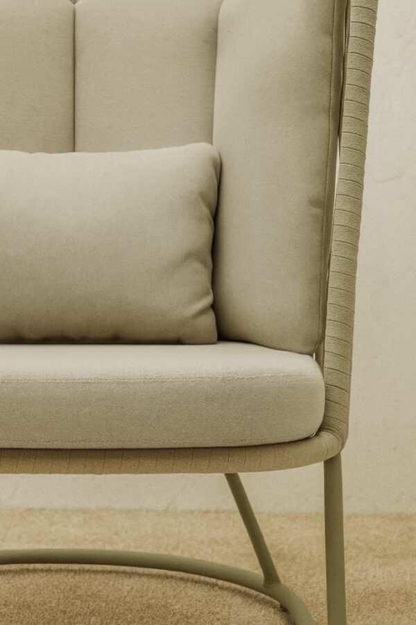 Santori Outdoor High-Back Lounge Chair