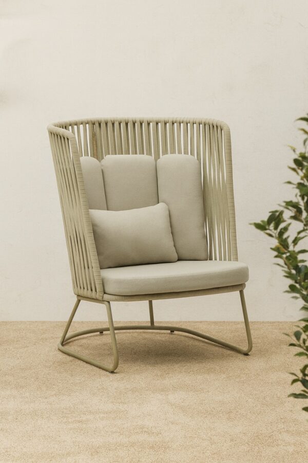 Santori Outdoor High-Back Lounge Chair